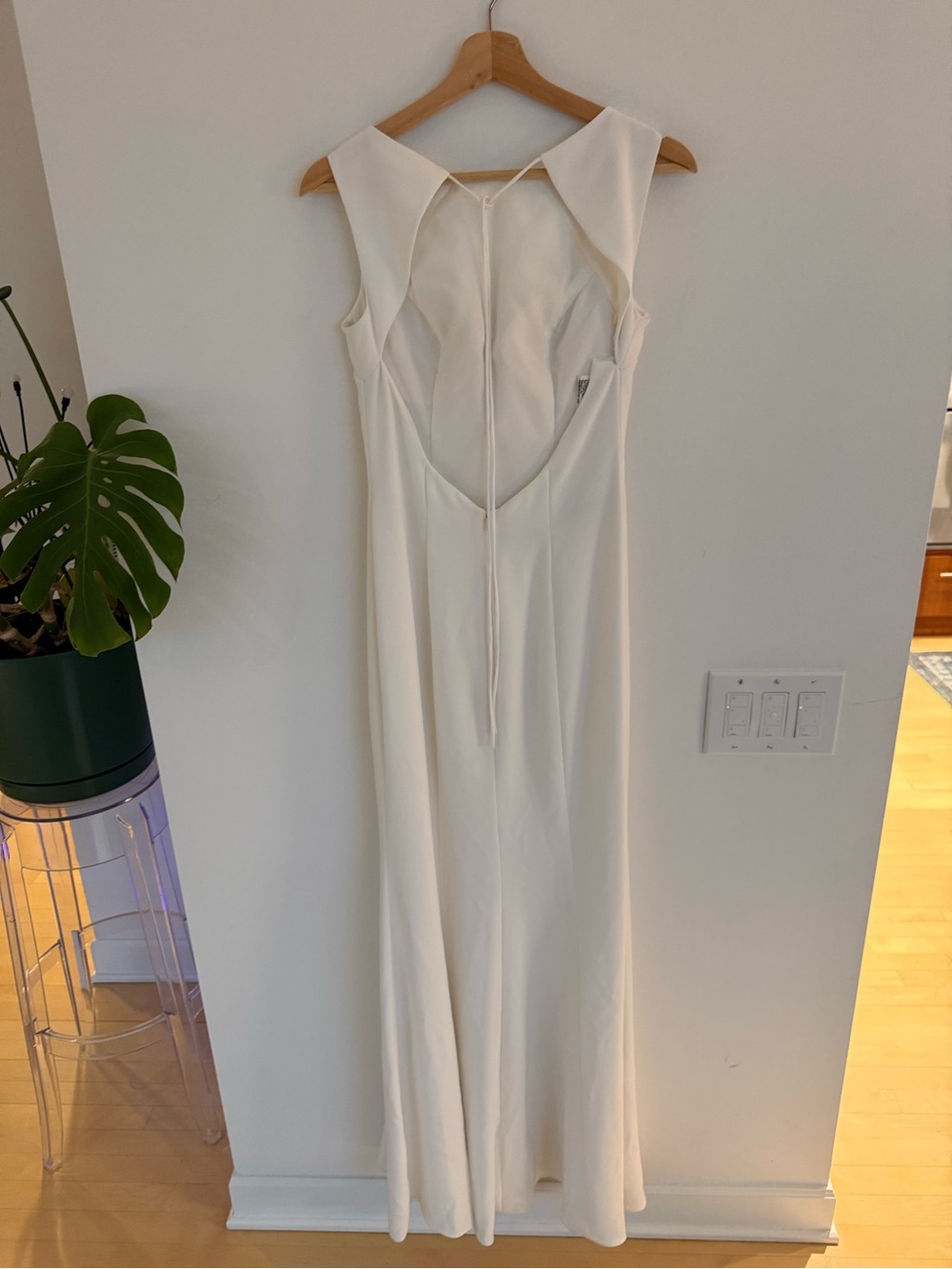 Kenneth Winston Elegant Ivory Sleeveless Scoop Neck Backless Gown Dress sz 4